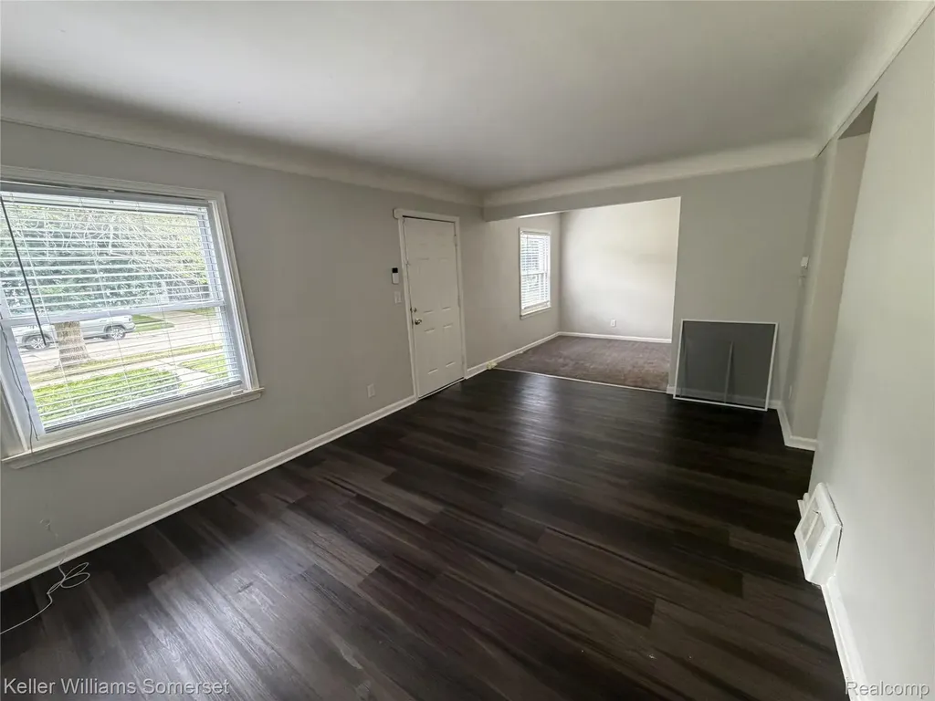 19130 Woodcrest Street Harper Woods City MI 48225