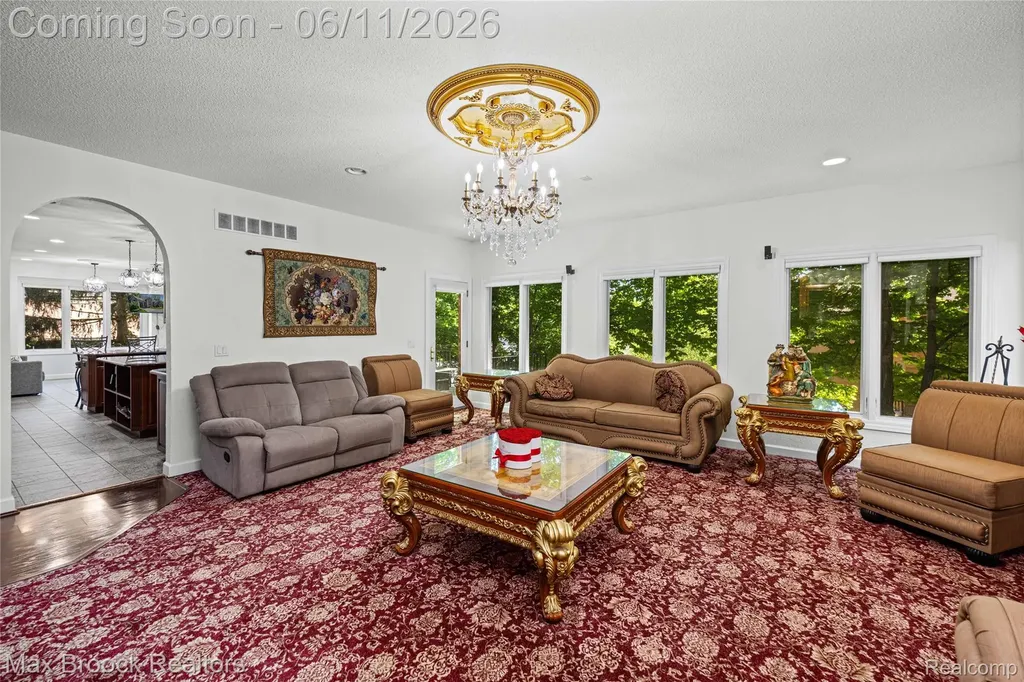 34825 Huntington Court Farmington Hills City MI 48331