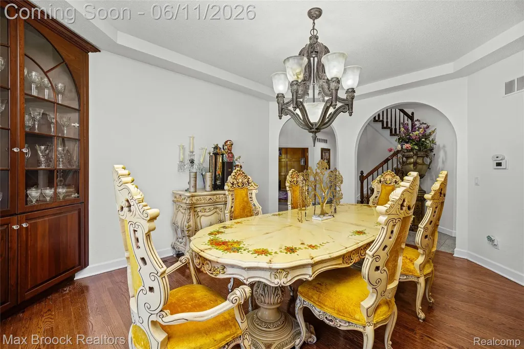 34825 Huntington Court Farmington Hills City MI 48331
