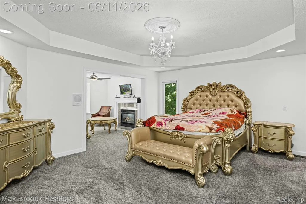 34825 Huntington Court Farmington Hills City MI 48331