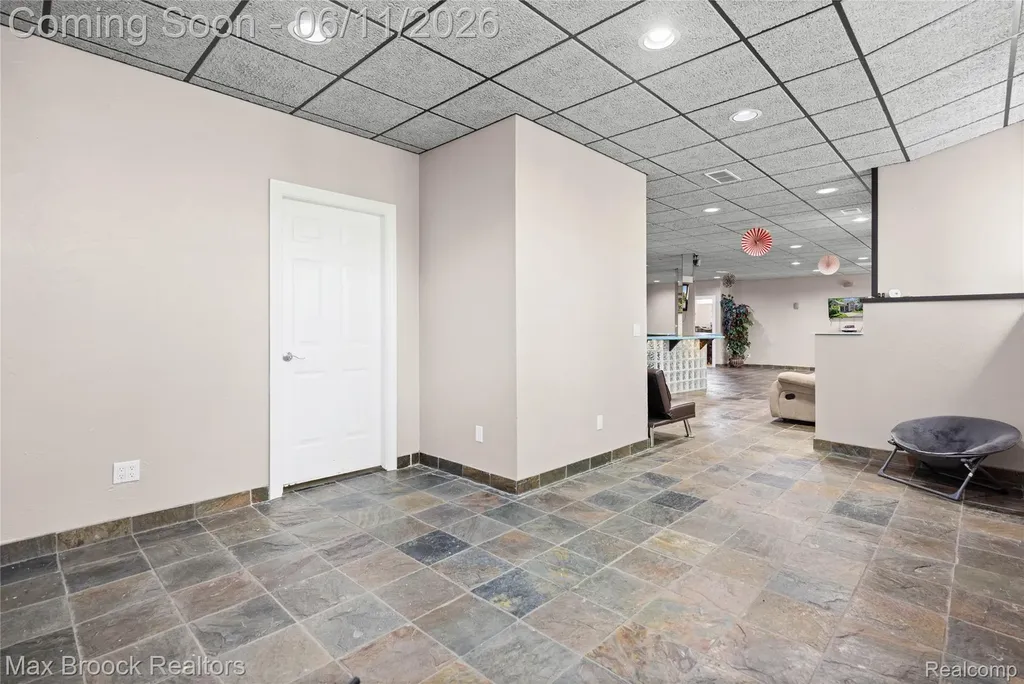 34825 Huntington Court Farmington Hills City MI 48331