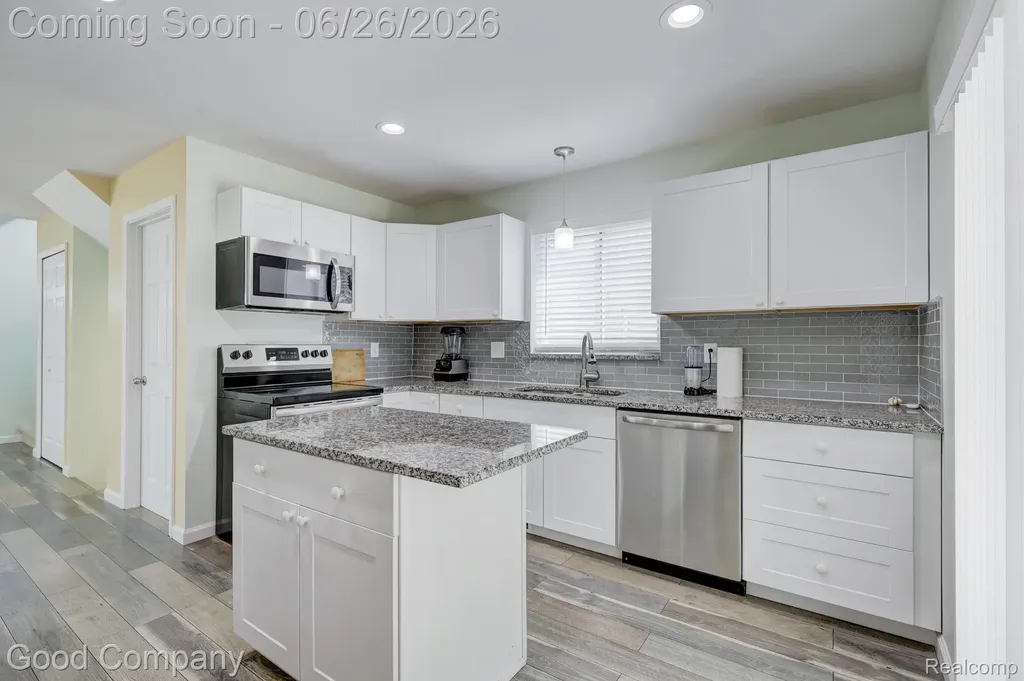 342 Spencer Street Ferndale City MI 48220