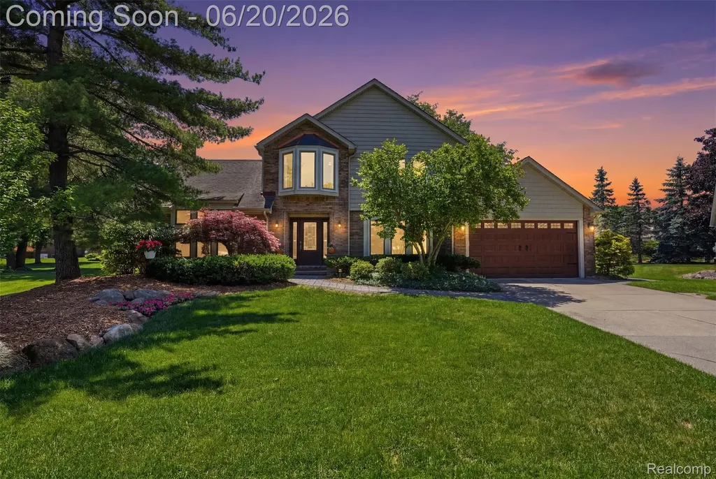 16141 W Blue Skies Drive Livonia City MI 48154