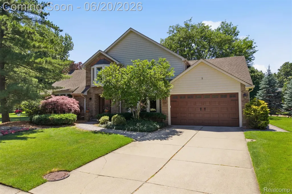 16141 W Blue Skies Drive Livonia City MI 48154