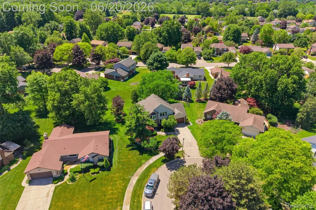 16141 W Blue Skies Drive Livonia City MI 48154