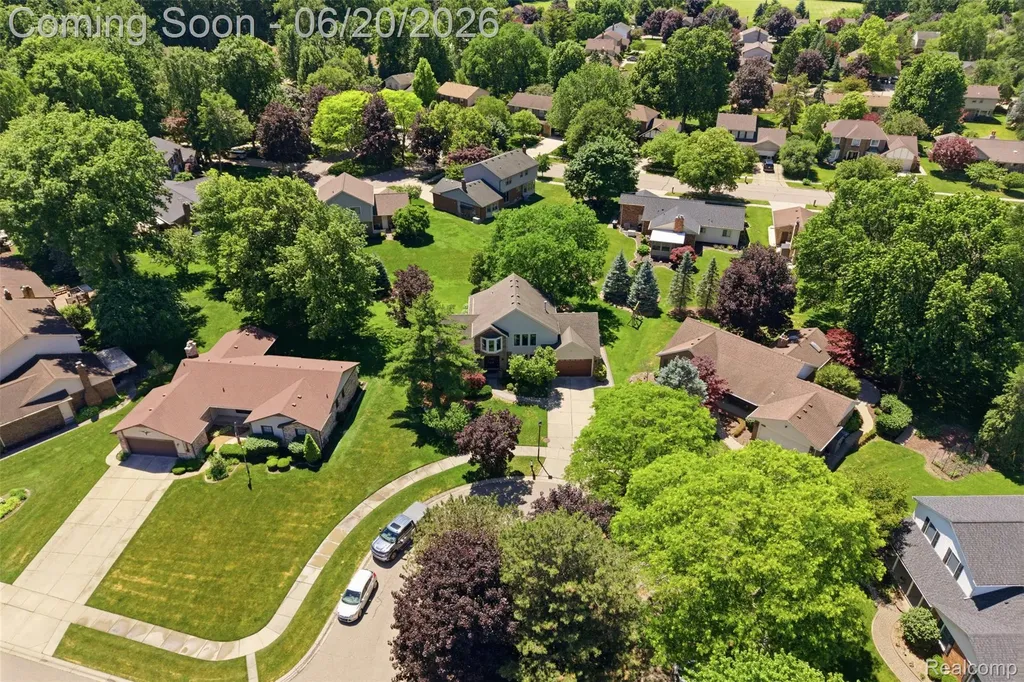 16141 W Blue Skies Drive Livonia City MI 48154