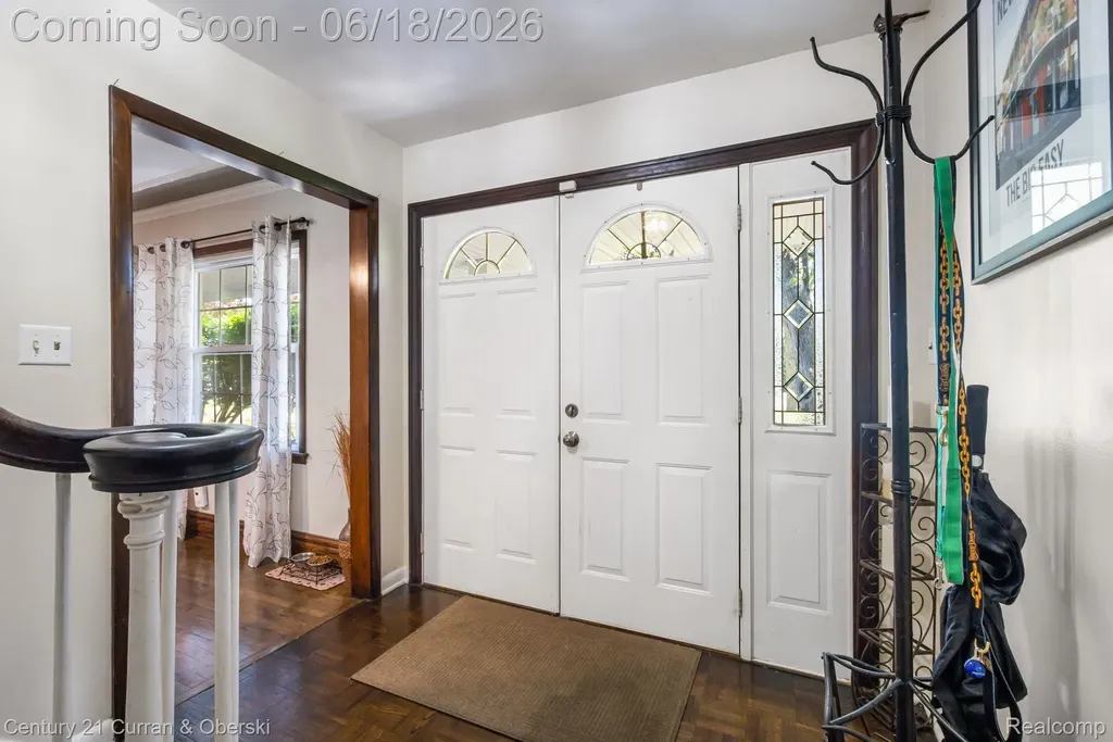 37480 Rhonswood Drive Farmington Hills City MI 48167
