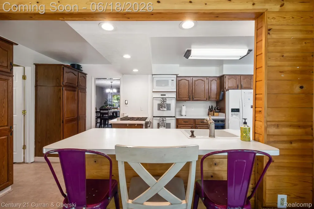 37480 Rhonswood Drive Farmington Hills City MI 48167