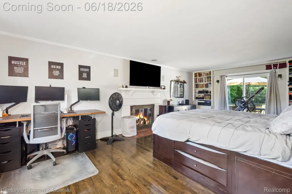 37480 Rhonswood Drive Farmington Hills City MI 48167