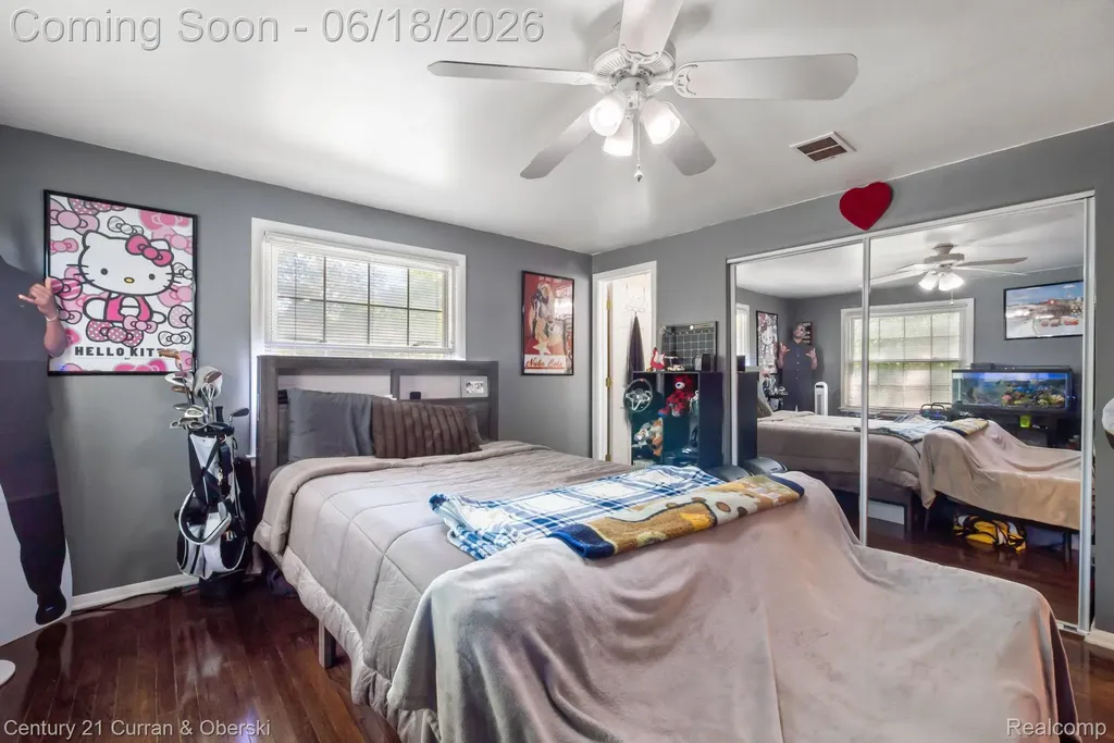 37480 Rhonswood Drive Farmington Hills City MI 48167