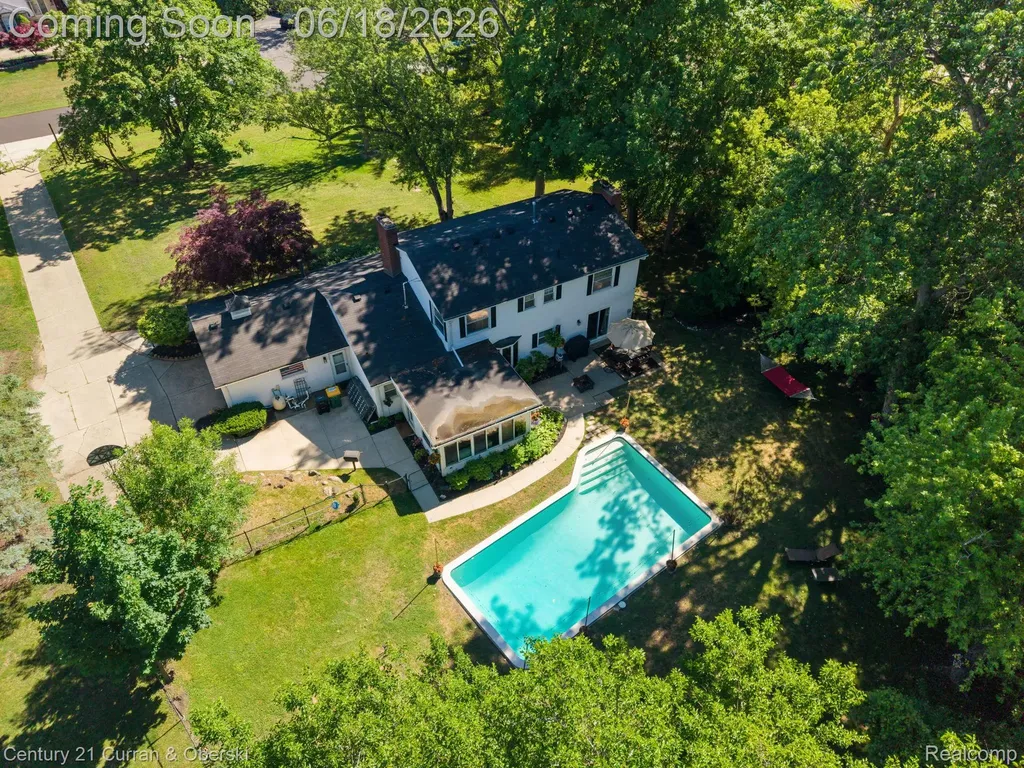 37480 Rhonswood Drive Farmington Hills City MI 48167