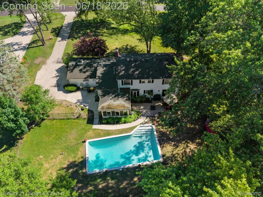 37480 Rhonswood Drive Farmington Hills City MI 48167