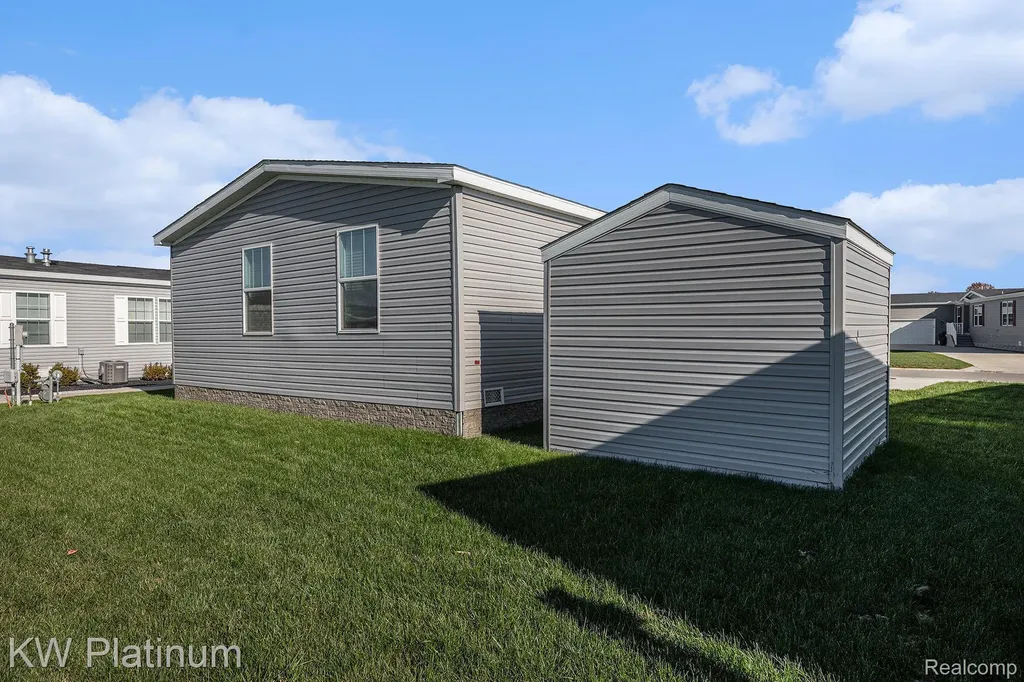 37723 Sandstone Trail New Haven Village MI 48048
