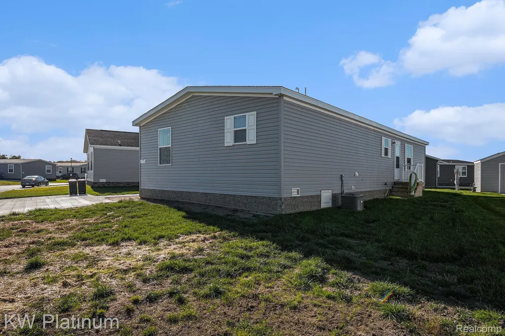 37723 Sandstone Trail New Haven Village MI 48048