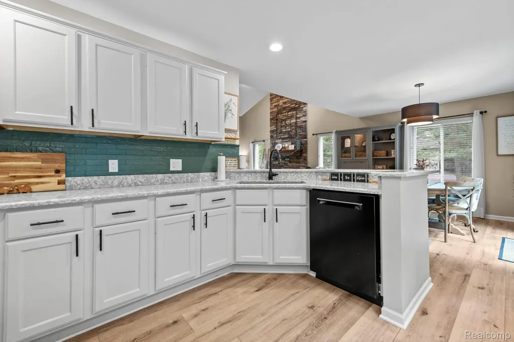 2285 Somerville Drive Oxford Charter Township MI 48371