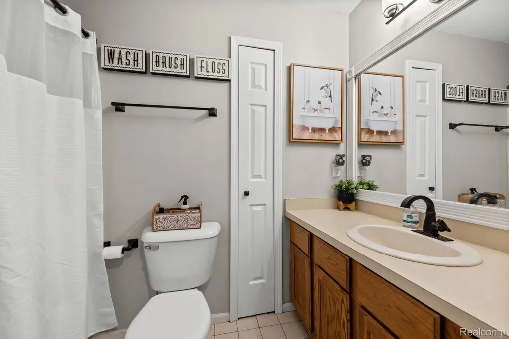 2285 Somerville Drive Oxford Charter Township MI 48371