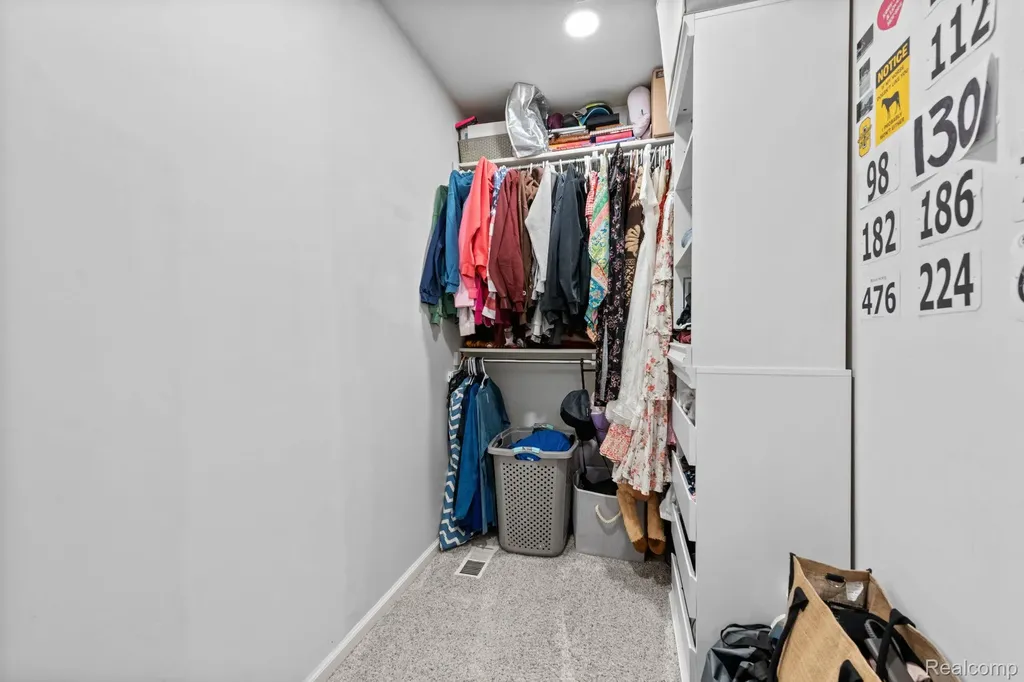 2285 Somerville Drive Oxford Charter Township MI 48371