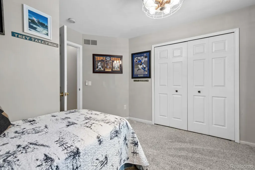 2285 Somerville Drive Oxford Charter Township MI 48371