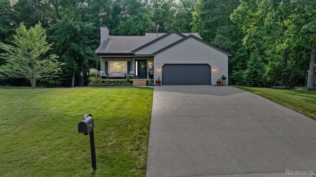 2285 Somerville Drive Oxford Charter Township MI 48371