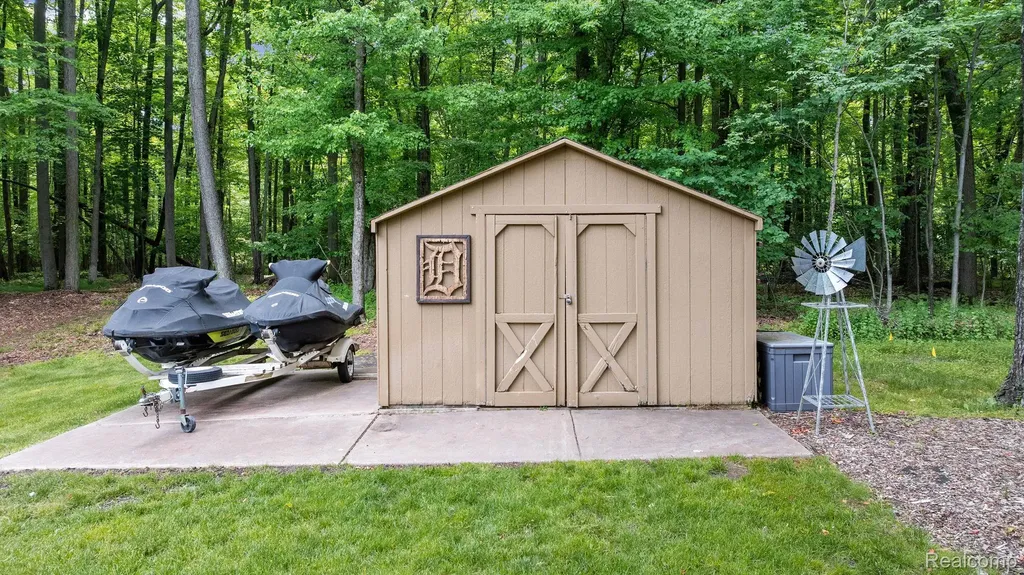 2285 Somerville Drive Oxford Charter Township MI 48371