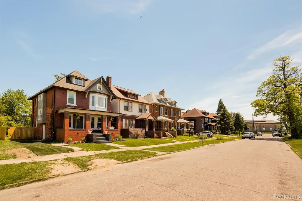 1494 Bewick Street Detroit City MI 48214