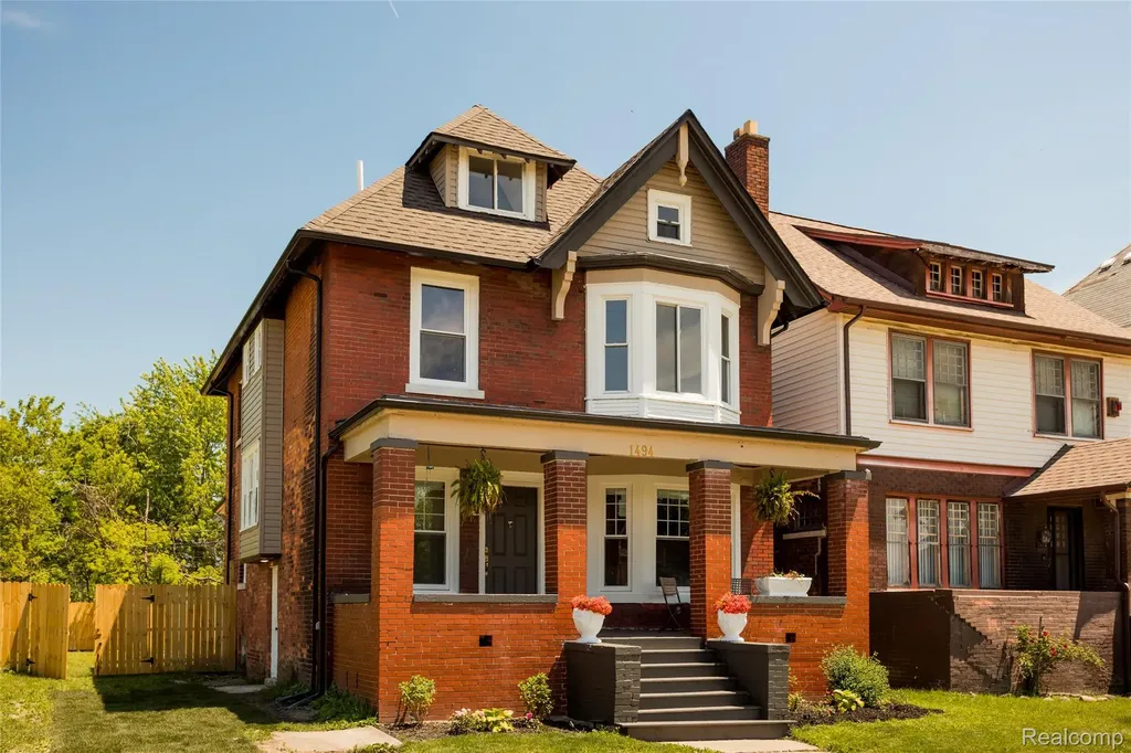 1494 Bewick Street Detroit City MI 48214