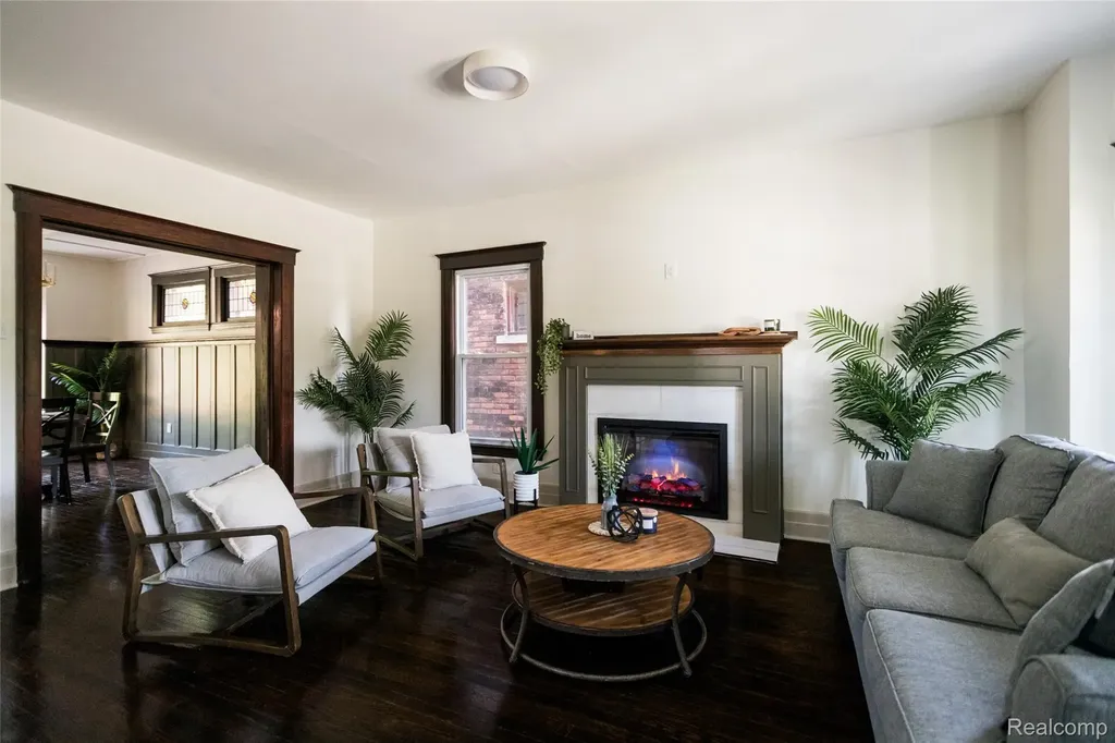 1494 Bewick Street Detroit City MI 48214