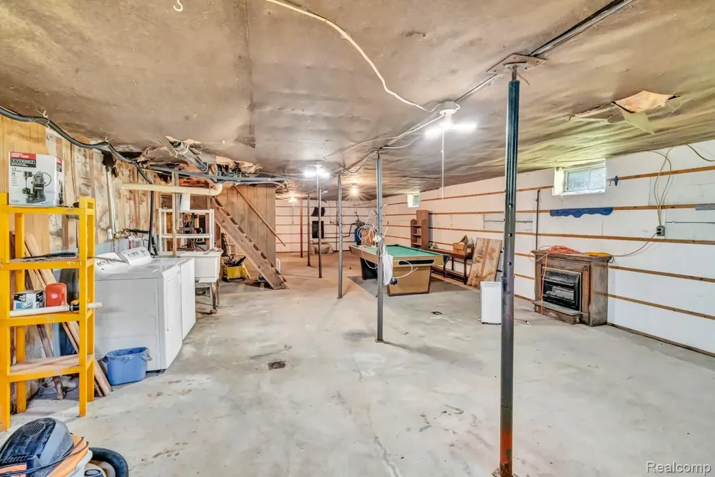 15387 Schultz Road Berlin Township MI 48002