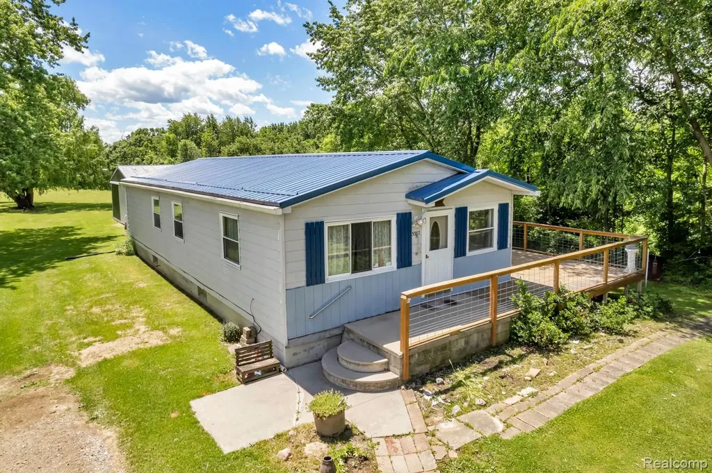 15387 Schultz Road Berlin Township MI 48002