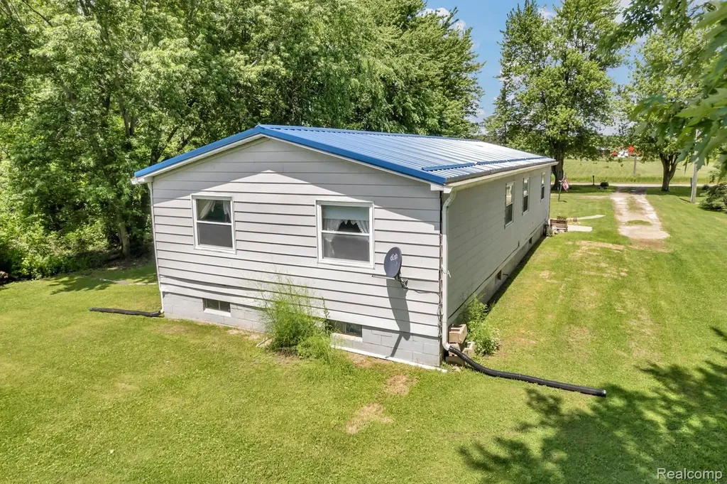 15387 Schultz Road Berlin Township MI 48002