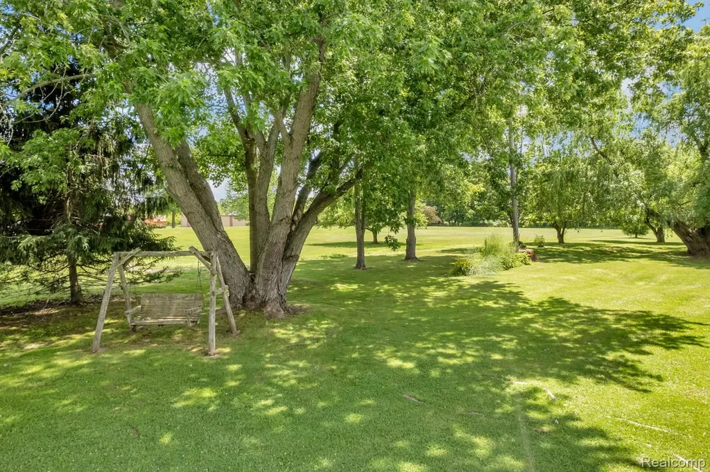 15387 Schultz Road Berlin Township MI 48002