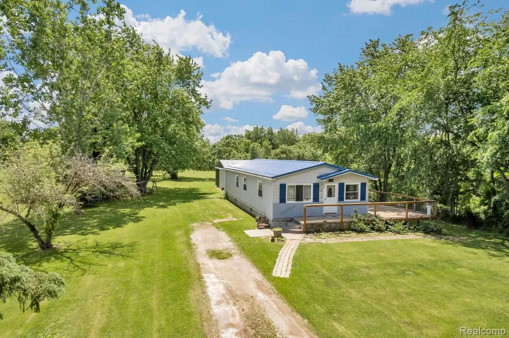 15387 Schultz Road Berlin Township MI 48002