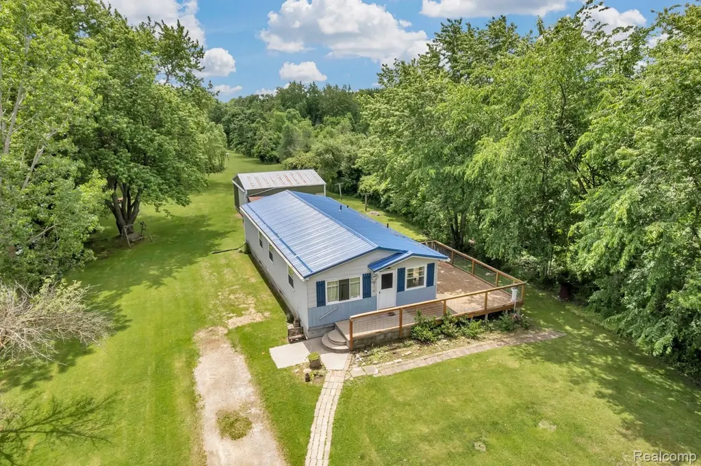 15387 Schultz Road Berlin Township MI 48002