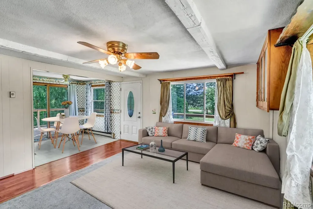 15387 Schultz Road Berlin Township MI 48002