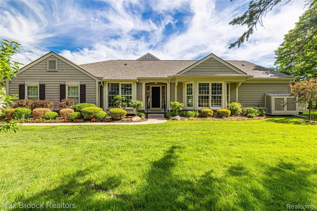2493 Wildbrook Run Bloomfield Hills City MI 48304