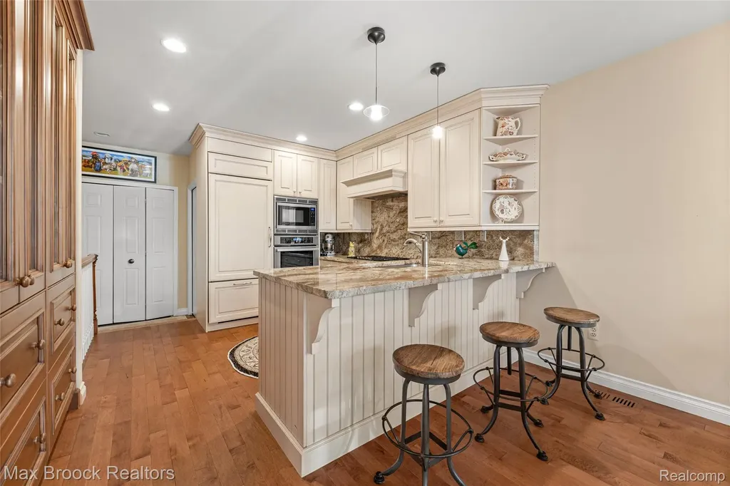 2493 Wildbrook Run Bloomfield Hills City MI 48304
