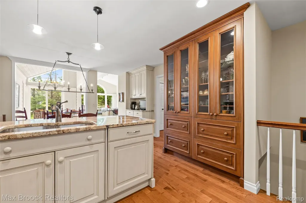 2493 Wildbrook Run Bloomfield Hills City MI 48304