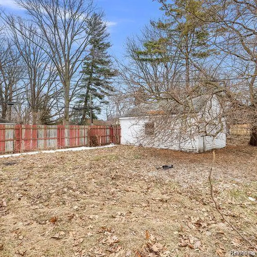 19405 Pierson Street Detroit City MI 48219