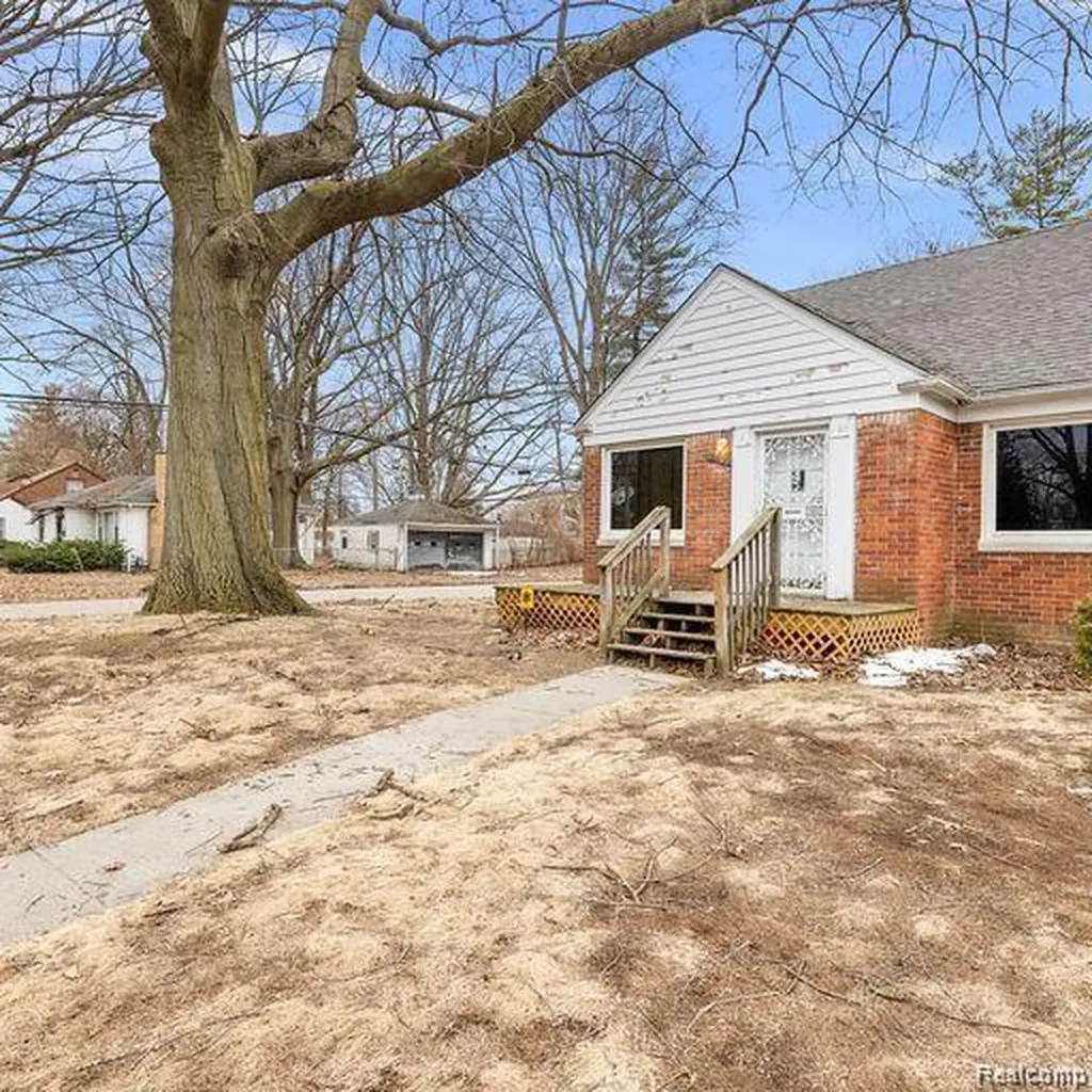 19405 Pierson Street Detroit City MI 48219