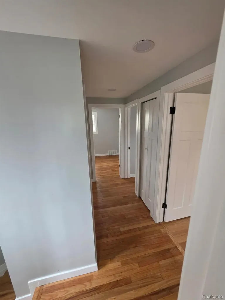 459 New York Avenue Lincoln Park City MI 48146