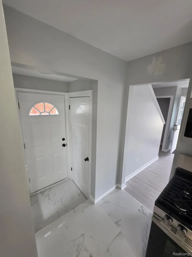 459 New York Avenue Lincoln Park City MI 48146