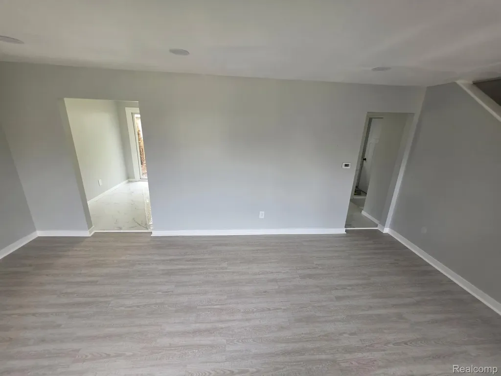 459 New York Avenue Lincoln Park City MI 48146