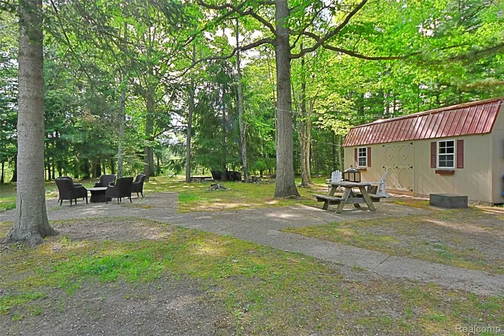 6252 Clearbrook Drive Richfield Township MI 48656
