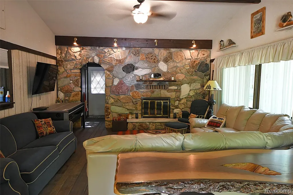 6252 Clearbrook Drive Richfield Township MI 48656