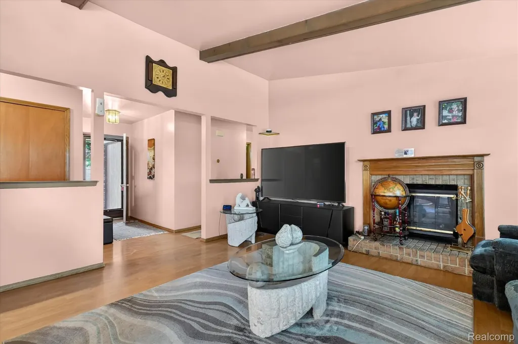 15720 Bono Drive Clinton Charter Township MI 48038