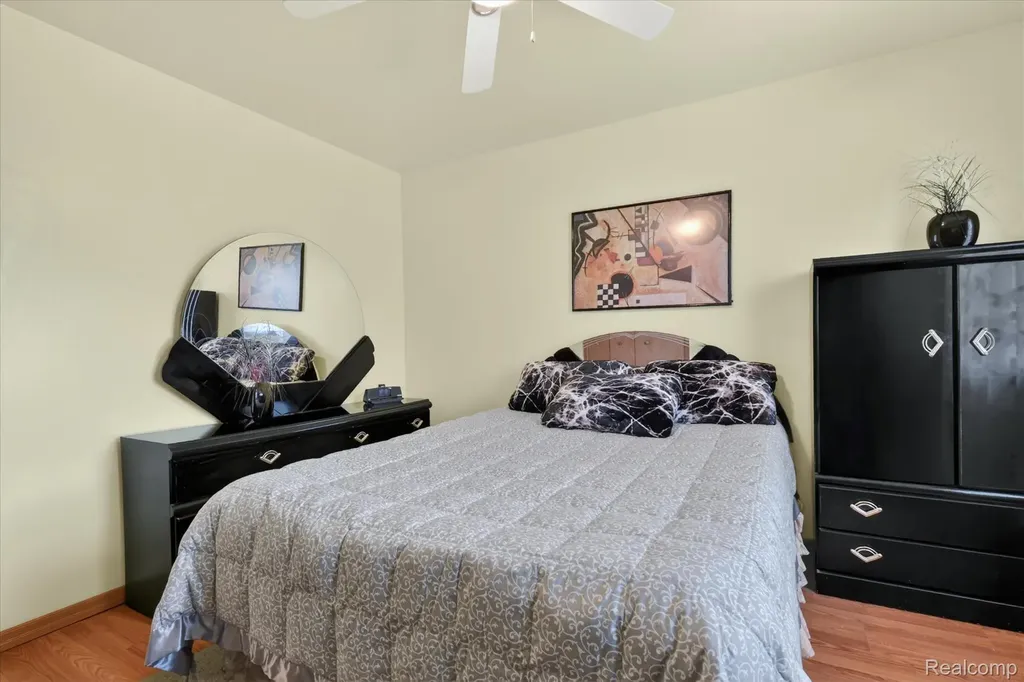 15720 Bono Drive Clinton Charter Township MI 48038