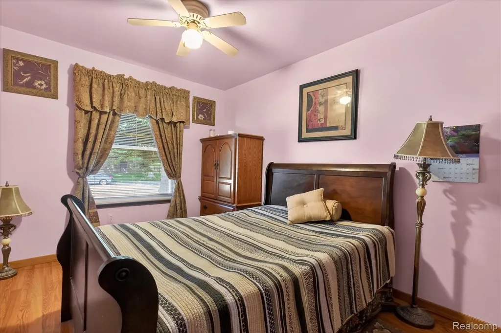 15720 Bono Drive Clinton Charter Township MI 48038