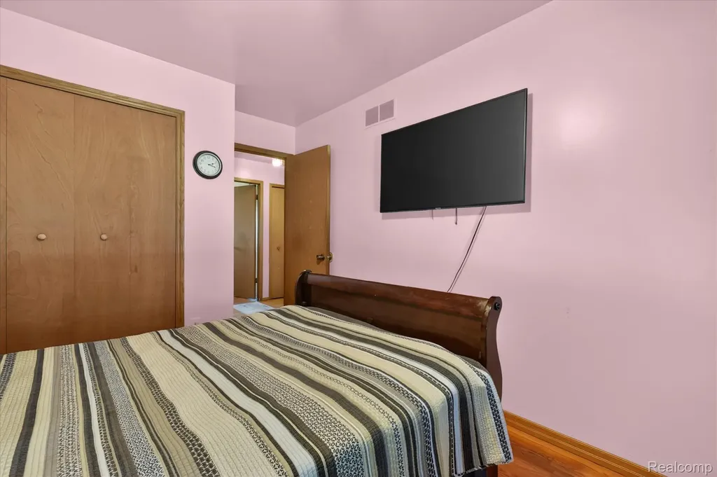 15720 Bono Drive Clinton Charter Township MI 48038