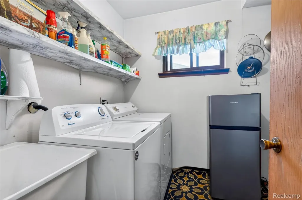15720 Bono Drive Clinton Charter Township MI 48038