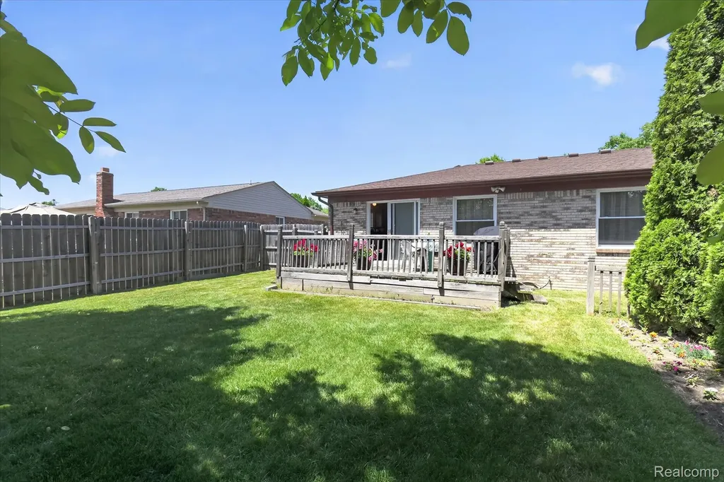 15720 Bono Drive Clinton Charter Township MI 48038